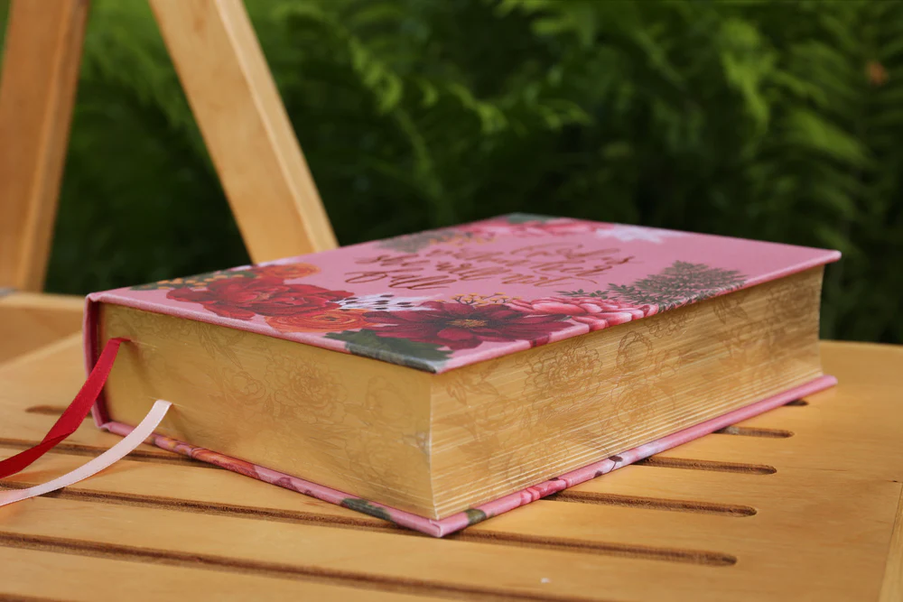 NIV, Artisan Collection Bible, Gilded Edges, Red Letter Edition, Comfort Print - Image 46