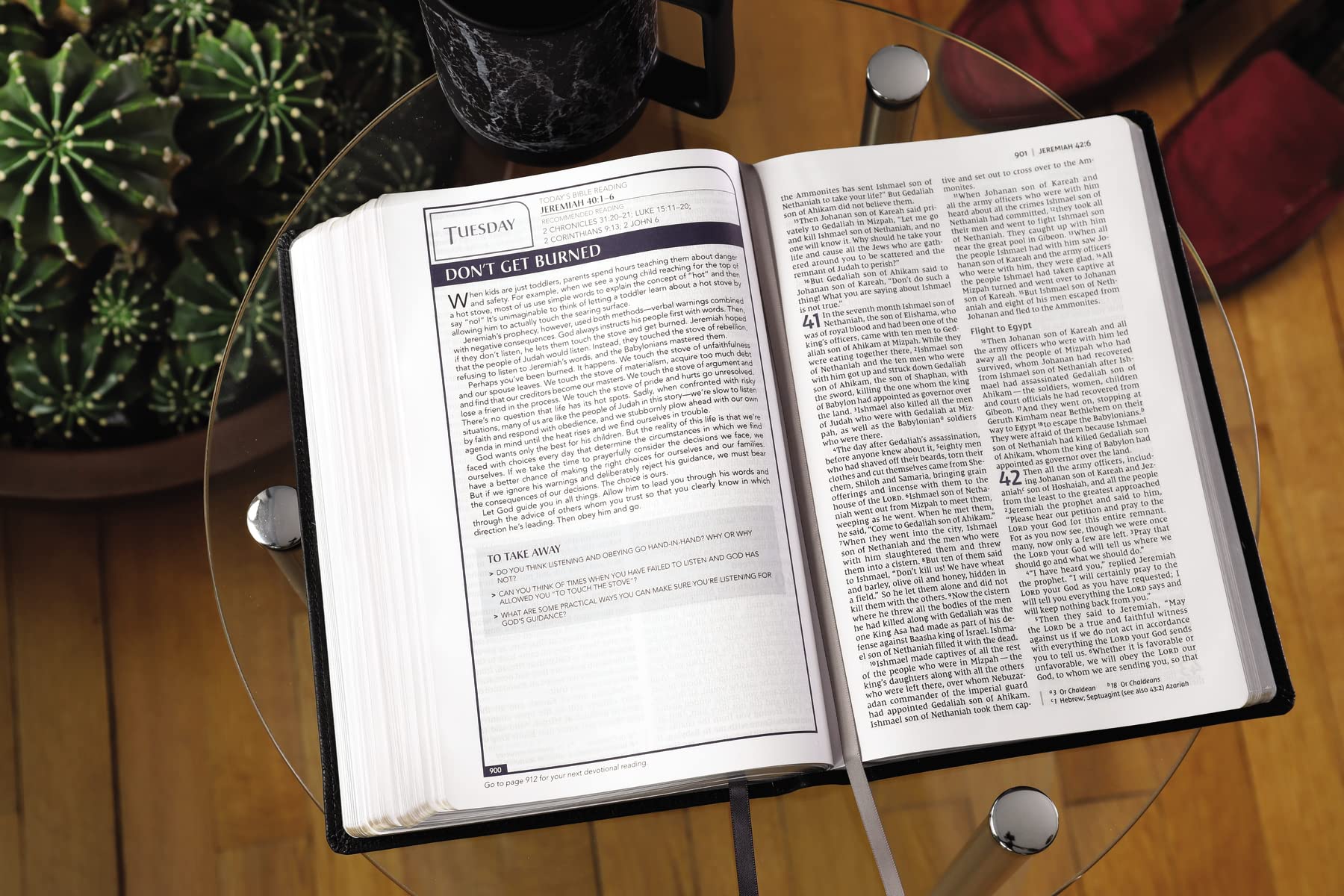 NIV, Men's Devotional Bible (By Men, for Men), Large Print, Leathersoft, Black, Comfort Print - Image 9
