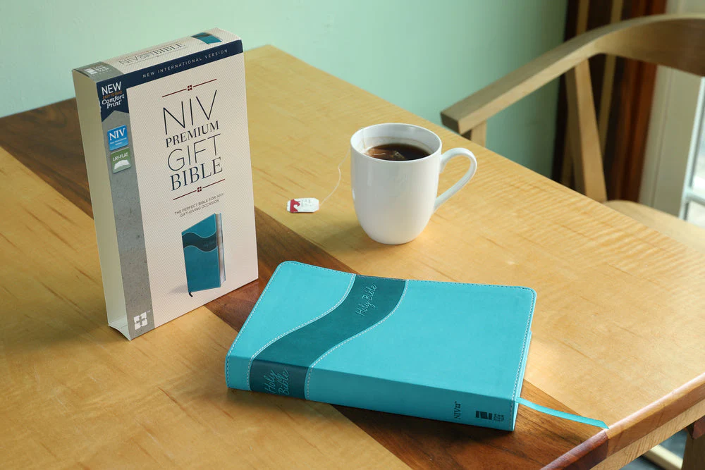 NIV, Premium Gift Bible, Red Letter Edition, Comfort Print: The Perfect Bible for Any Gift-Giving Occasion - Image 16