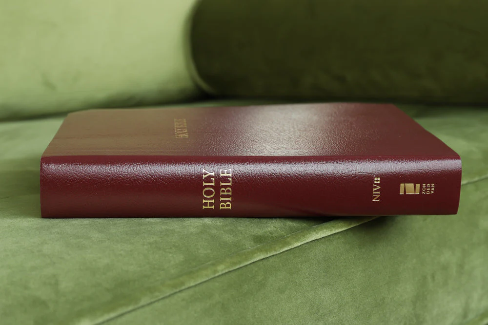 NIV, Reference Bible, Giant Print, Red Letter Edition, Comfort Print - Image 70