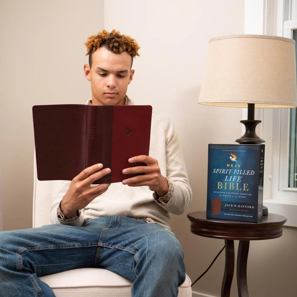 NKJV, Spirit-Filled Life Bible, Third Edition, Red Letter Edition, Comfort Print: Kingdom Equipping Through the Power of the Word - Image 23