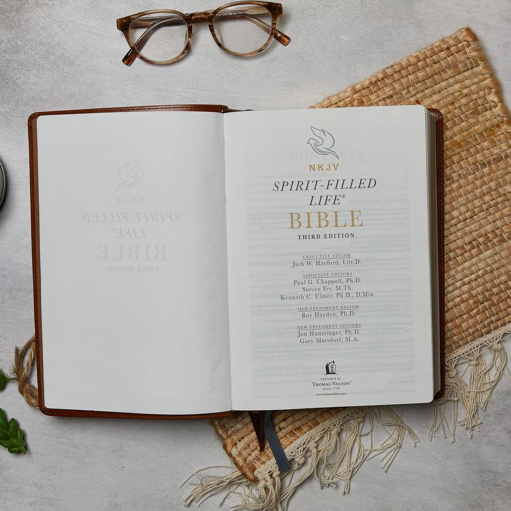 NKJV, Spirit-Filled Life Bible, Third Edition, Red Letter Edition, Comfort Print: Kingdom Equipping Through the Power of the Word - Image 62
