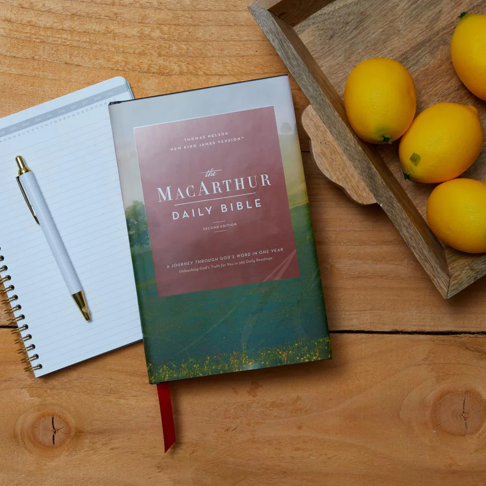 NKJV, The MacArthur Daily Bible, 2nd Edition, Comfort Print: A Journey Through God's Word in One Year - Image 6
